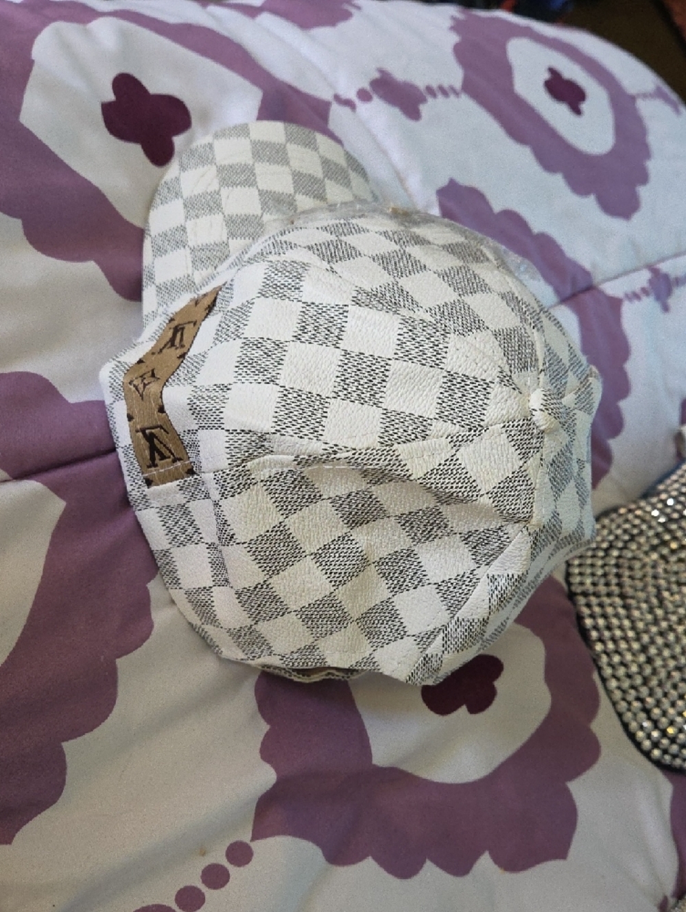 Louis Vuitton Damier Cream and Gray Baseball Cap with Gold Logo - Picture 3 of 4